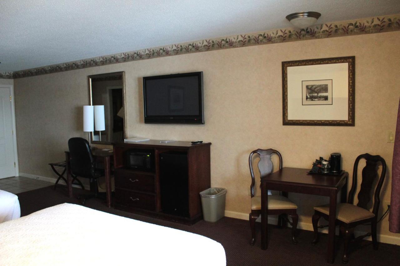 Shiretown Inn & Suites Houlton Esterno foto